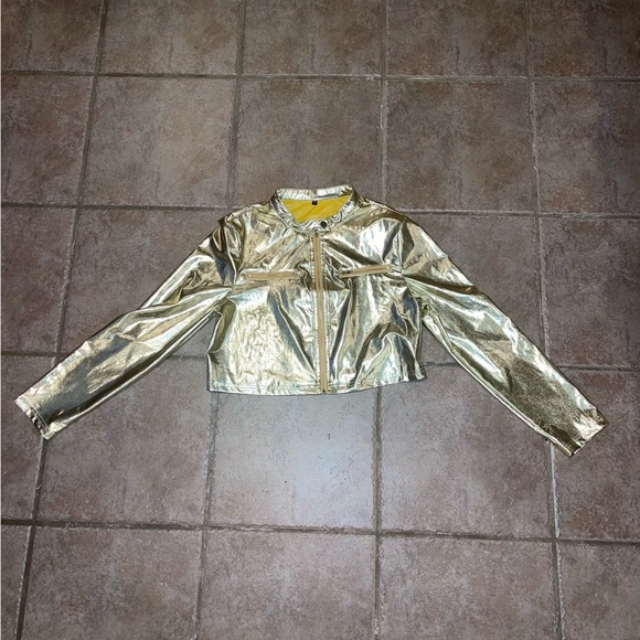 Cropped Gold Jacket - Picture 5 of 14